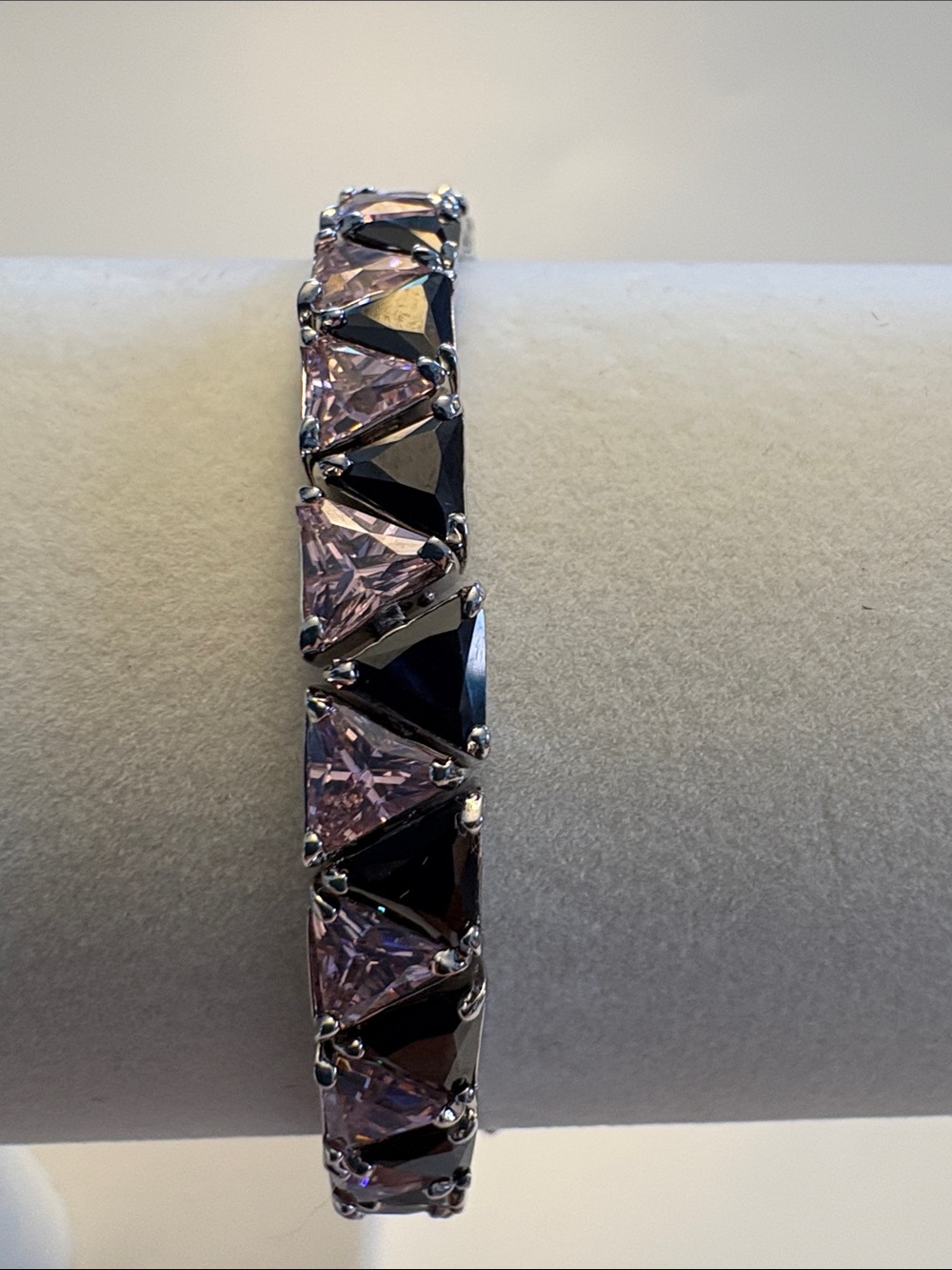 Sterling Silver Tennis Bracelets triangle shaped with Green, Pink or Clear Stone - Picture 7 of 7